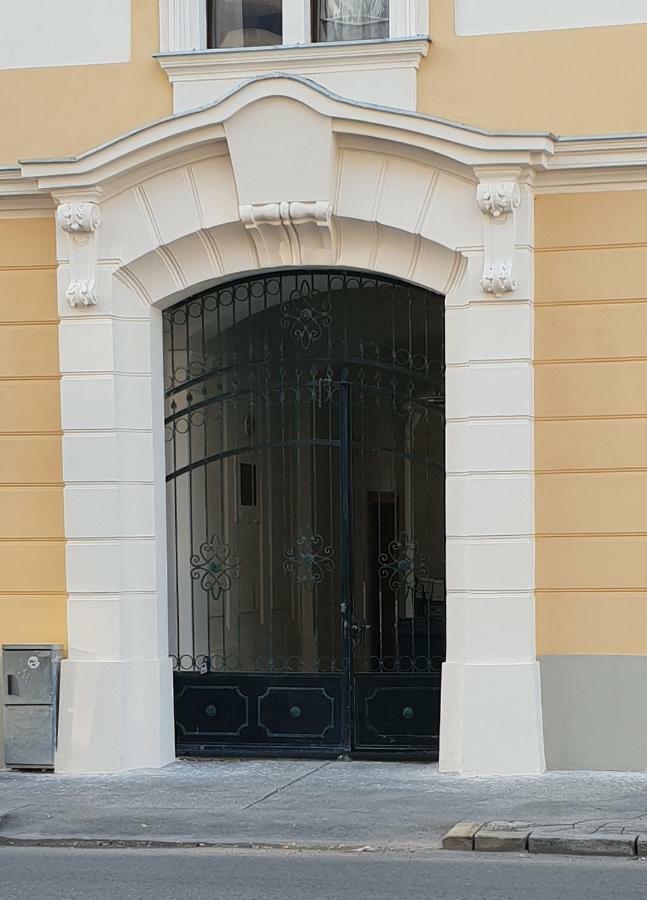 Romantic Central Flat Bratislava Exterior foto